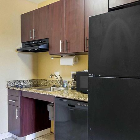 Mainstay Suites Минот Экстерьер фото