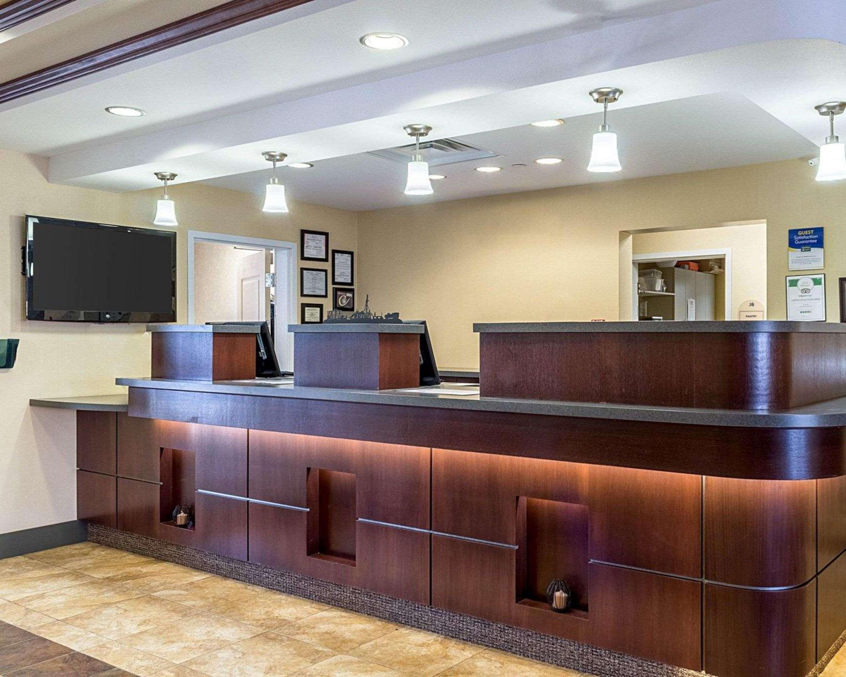 Mainstay Suites Минот Экстерьер фото