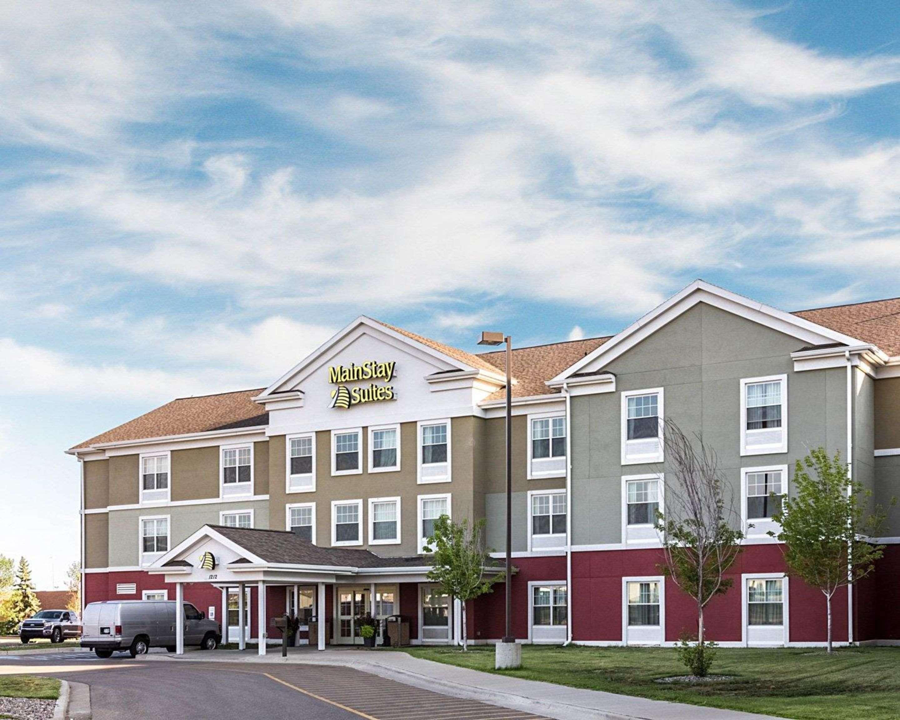 Mainstay Suites Минот Экстерьер фото