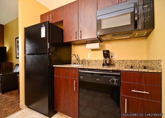 Mainstay Suites Минот Номер фото