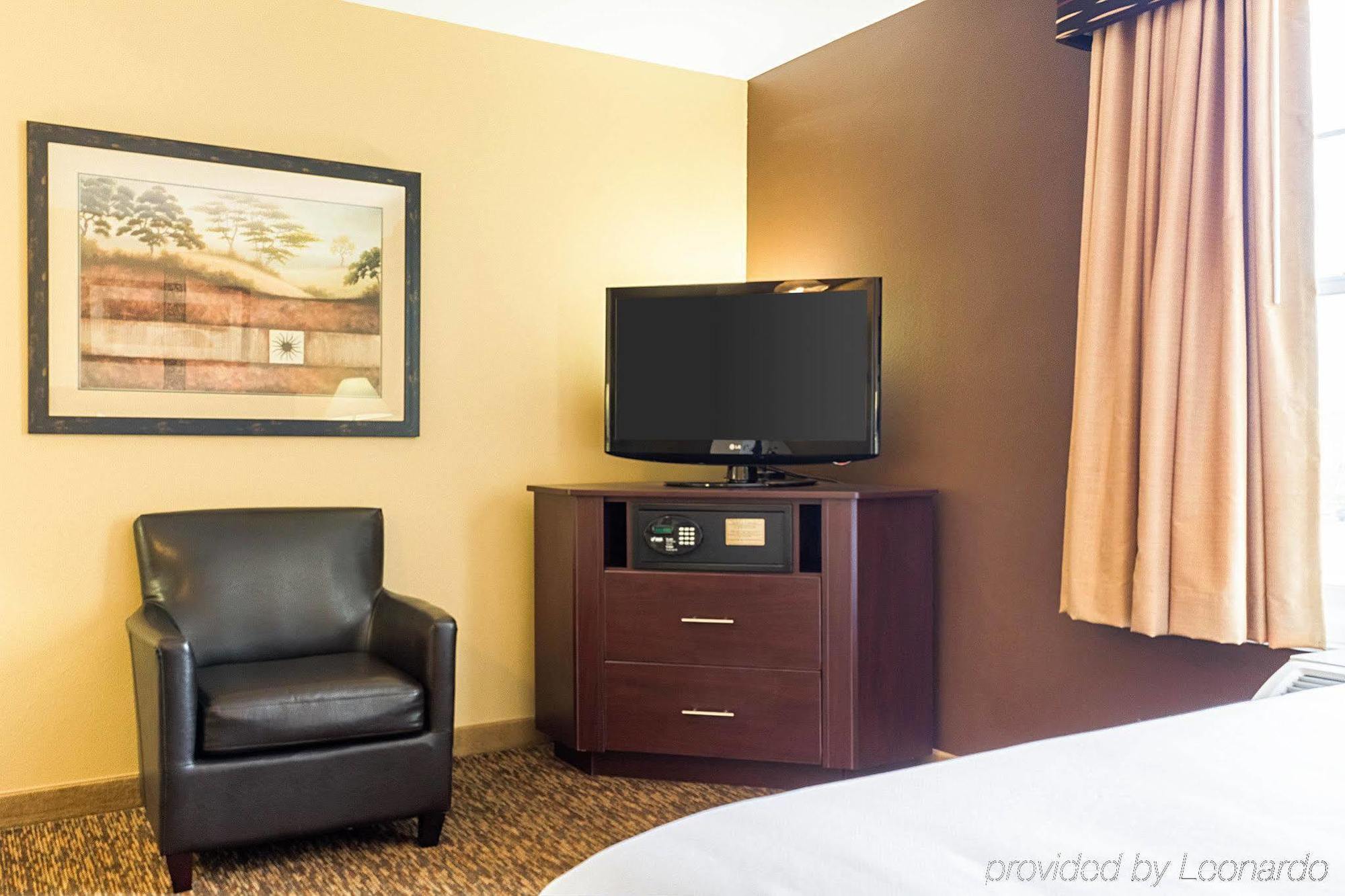 Mainstay Suites Минот Экстерьер фото